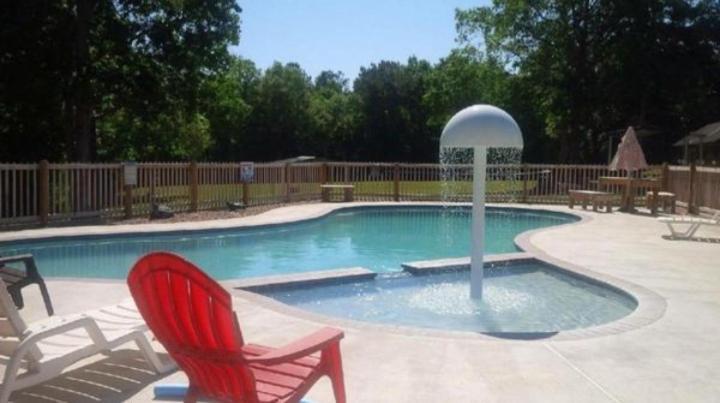 Whispering Creek Lodging & Rv Resort Newton 외부 사진