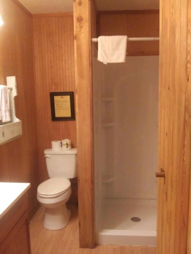 Whispering Creek Lodging & Rv Resort Newton 외부 사진