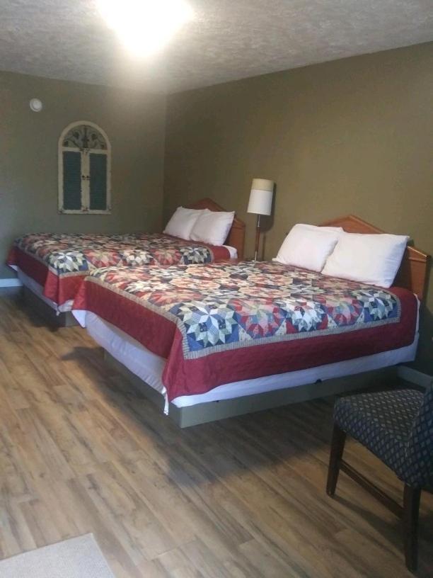 Whispering Creek Lodging & Rv Resort Newton 외부 사진